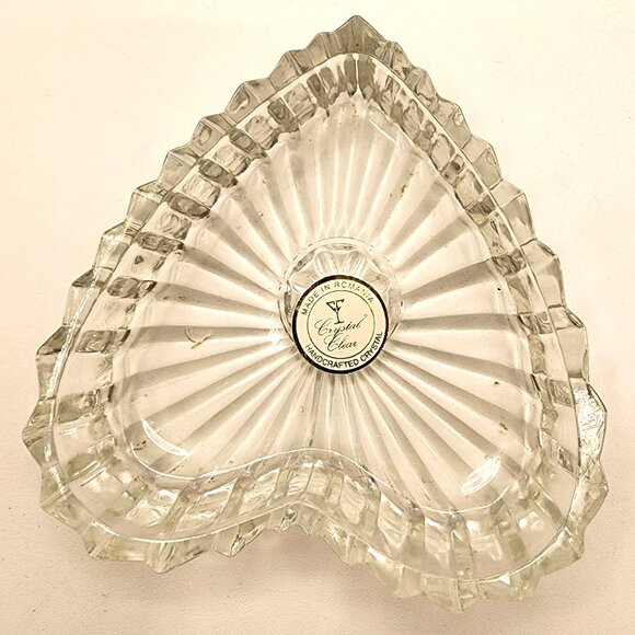Vintage Crystal Clear Heart Shaped Lidded Trinket Box Hand Crafted in Romania - Picture 7 of 10